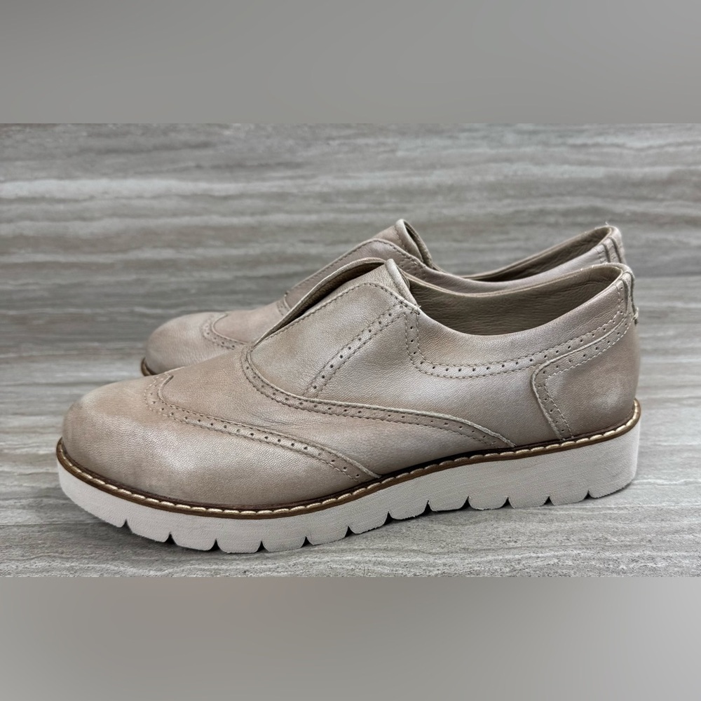 Women's Libby Slip On Beige Oxford Loafers Size 37 US 6.5 - Picture 12 of 12